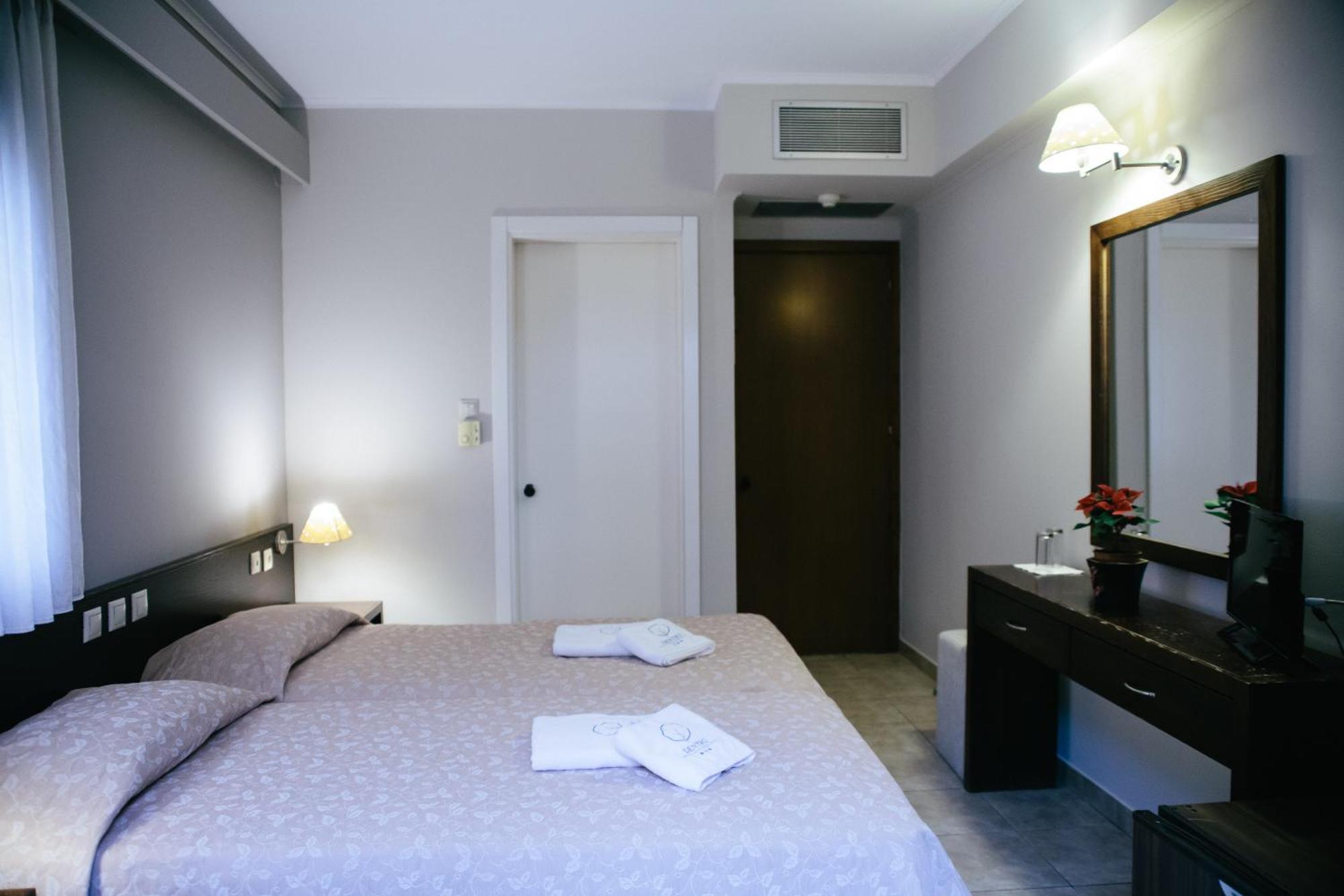 Grand Hotel Dentro Konitsa Exterior photo